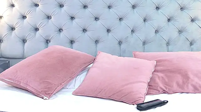 GabyMoreau live cam preview