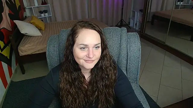 Chorna_Rouse live cam preview