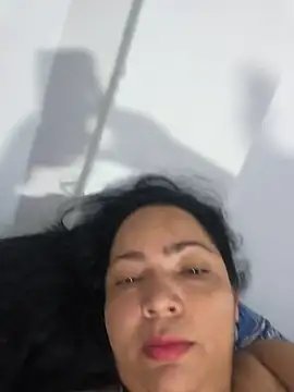 NIKOLE1301 live cam preview