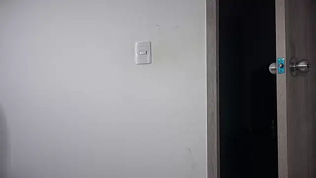 Sarah_sumemers live sex cam