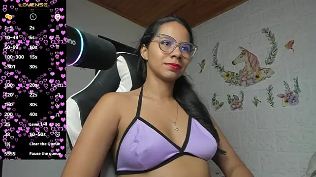alisson_hoffman05 live cam on StripChat