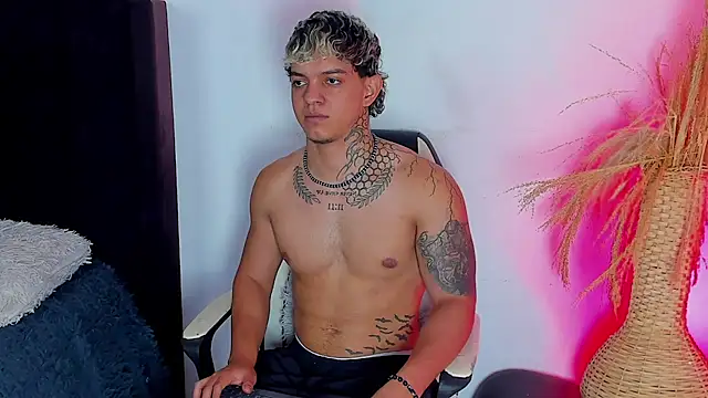 Noah__Browm webcam