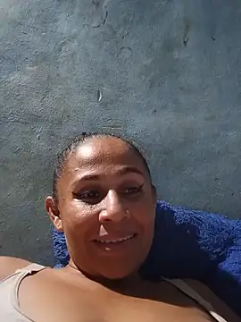 MoanaCaspier live sex cam