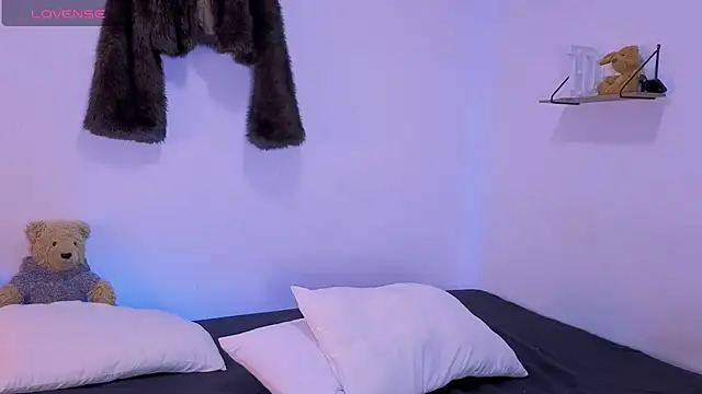 Diamondpierce webcam