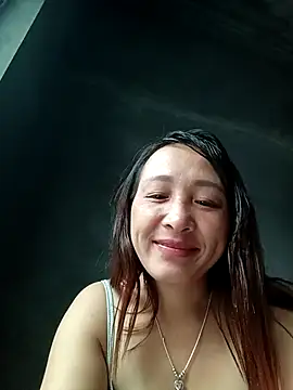 Angelina-Luxxy live cam on StripChat