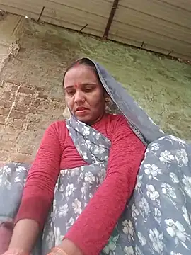 Priya_cutR