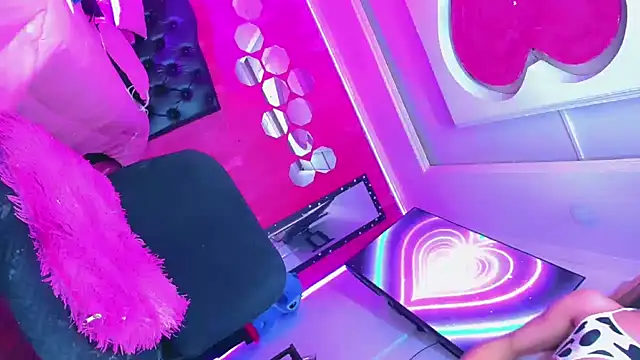 TiffanyMackensyy webcam