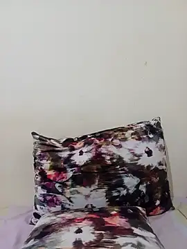 Lona_lova40 webcam