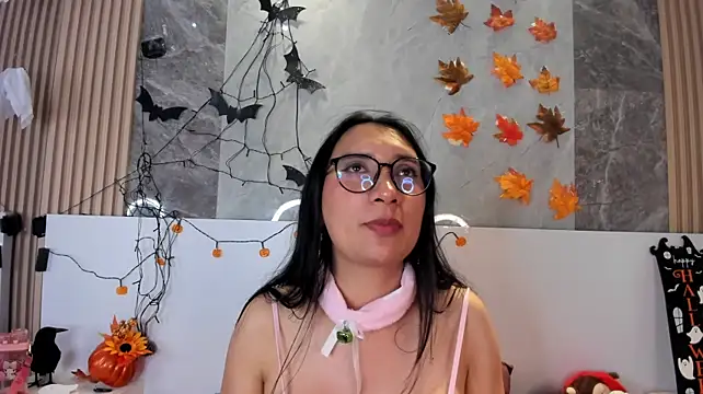 CuteCherryVelvet webcam