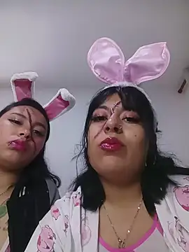 Laila_and_konny webcam