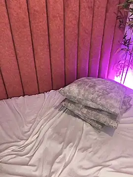 LiaSoler live cam on StripChat