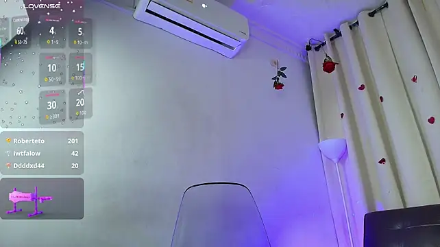 Nina_Rouse_1 webcam