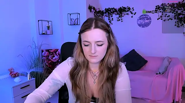 luna_berryy webcam
