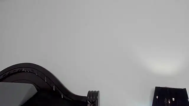 xhenisa_ live sex cam