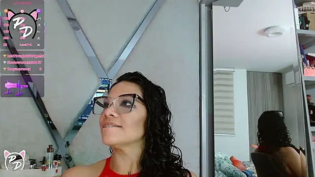 paula_daniela1 live cam on StripChat