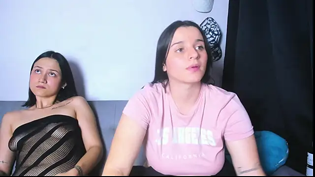 victoria_and_andra