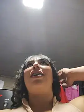 DaphneVelvet live cam on StripChat