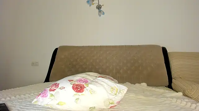 PlayfulDaisy webcam