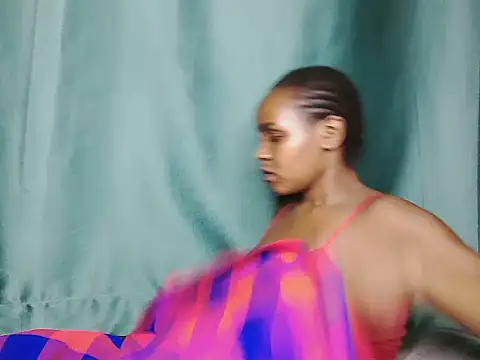 Queen_pretty3 webcam