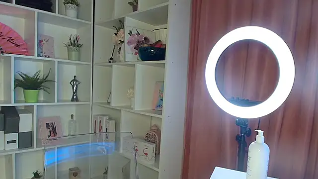 EmaBrownie webcam
