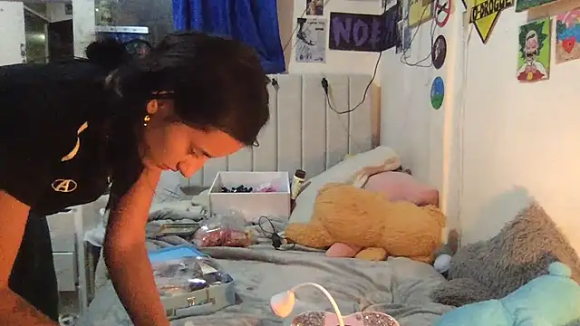 angelhotdog045 live cam on StripChat