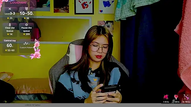 Luna_Moonfang live sex cam