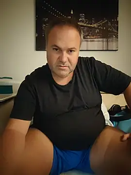 Pourleplasirs live cam on StripChat