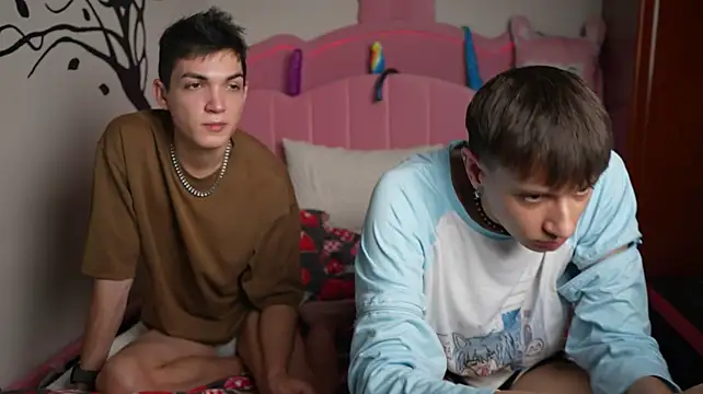 MattyandAiden live cam on StripChat