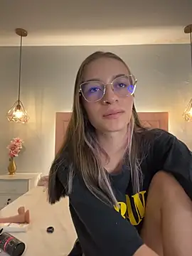 Chloe_Key