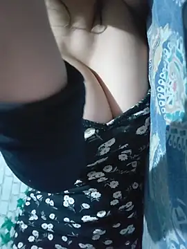 LovelyAuspices webcam