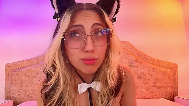 sweetlyundone webcam