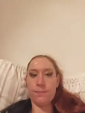 LadyDivineBTBF live sex cam