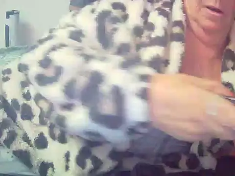 Playful_MILF_Demi webcam