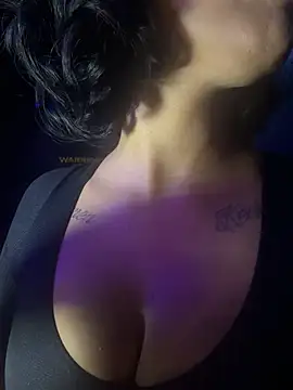 AlaiaStearling_
