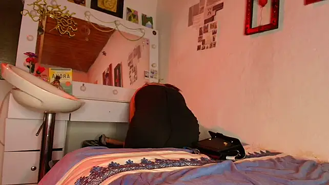 Aurora_Wish_ live cam on StripChat