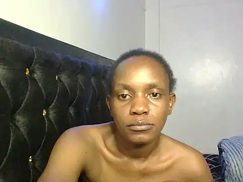 Pixieluck live cam on StripChat