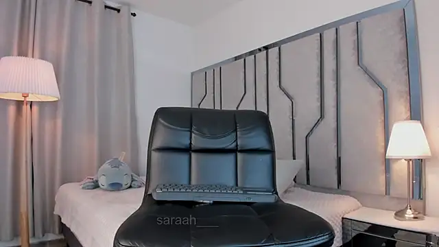 _Saraah live sex cam