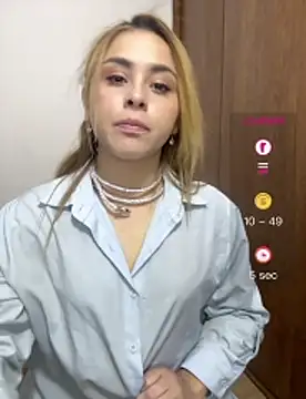 Kiki_11 webcam