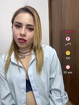 Kiki_11 webcam