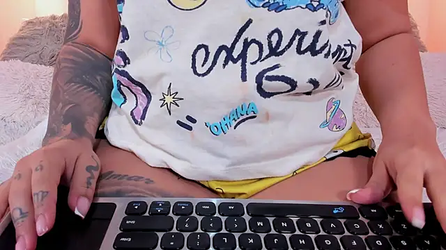sarah_salis_ webcam