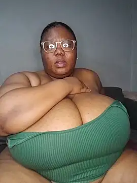 DAIRYBELLELIZxx webcam