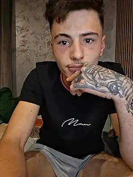 denysio89 (M twink) - 🤤😏SHOW NAKED AND CUM😛😛ticket🥵