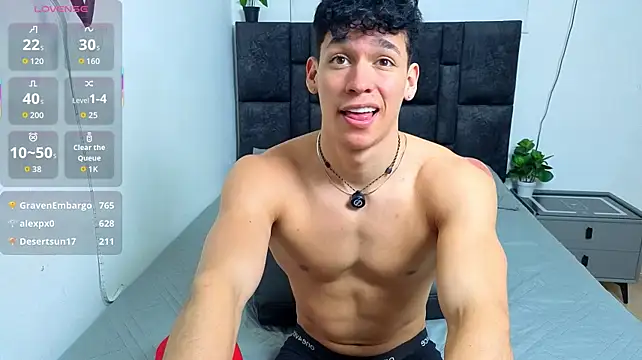 Luke_Muscle webcam