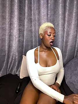 ZolaAmaya webcam