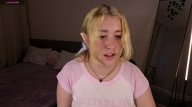 Lollybunnyy