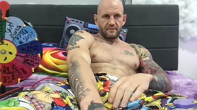 brianomally webcam