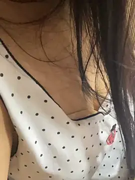 Mina048 webcam