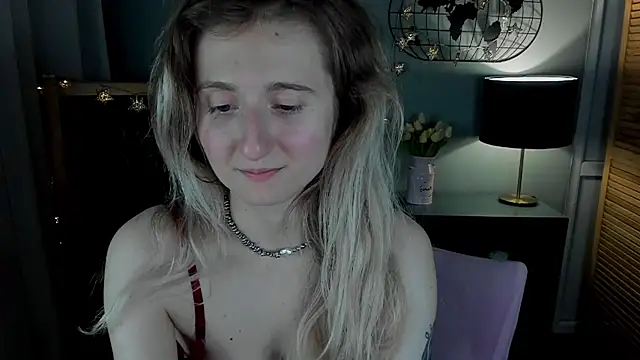 CamillaDreamer webcam