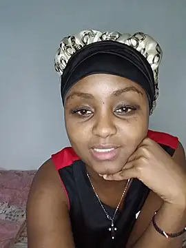 Prettyval77 webcam