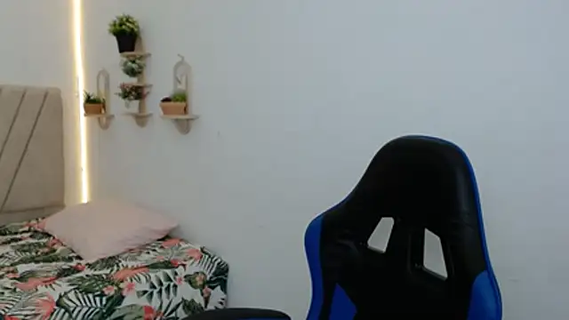 mature_martina